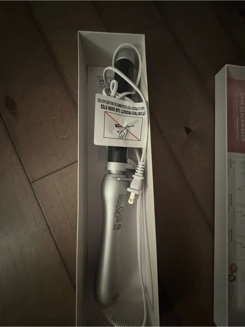 Beachwaver Pro 1.25 Rotating Curling Iron - White/Rose